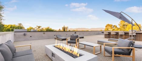 Luxury House, Multiple Beds, Pool Access, Mountain View (Levitt Lane) | Terrace/patio