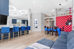 Smart-tv, tv-spel och en stereo