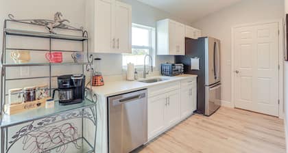 Ocala Home ~ 8 Mi to World Equestrian Center!