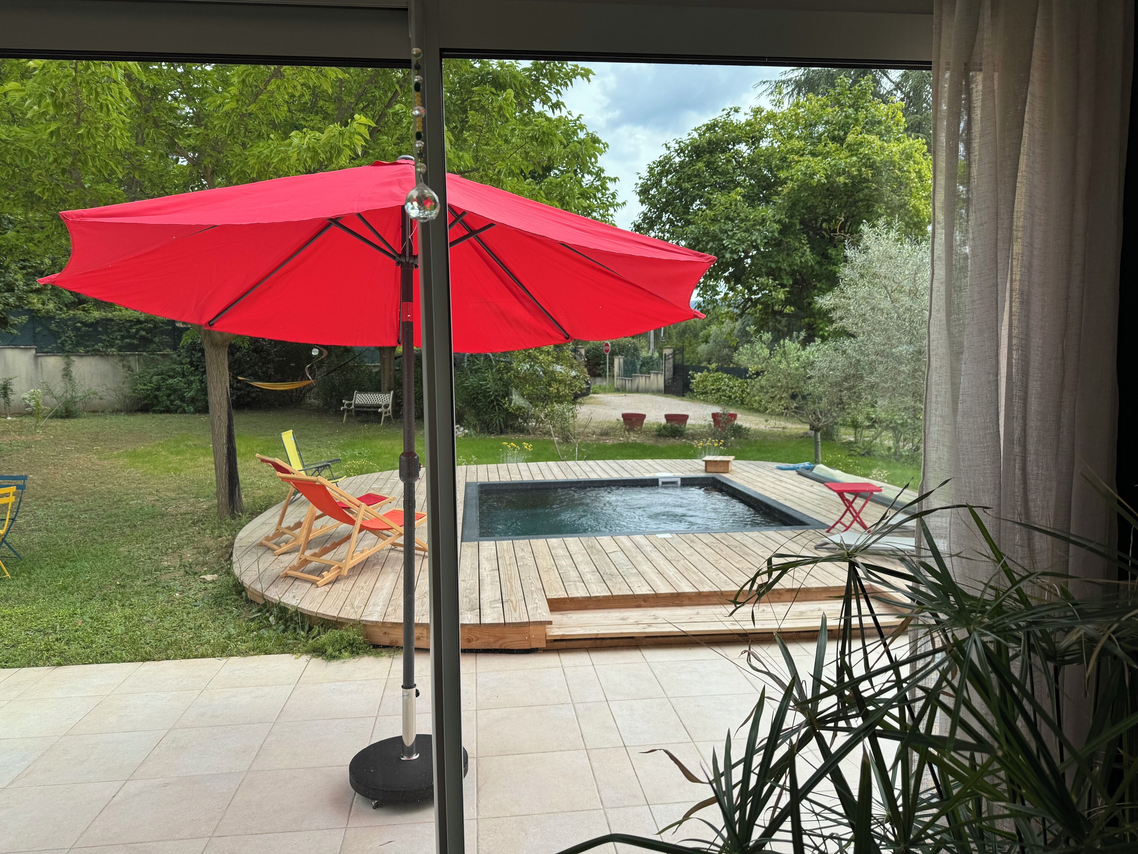 حمّام سباحة خارجي