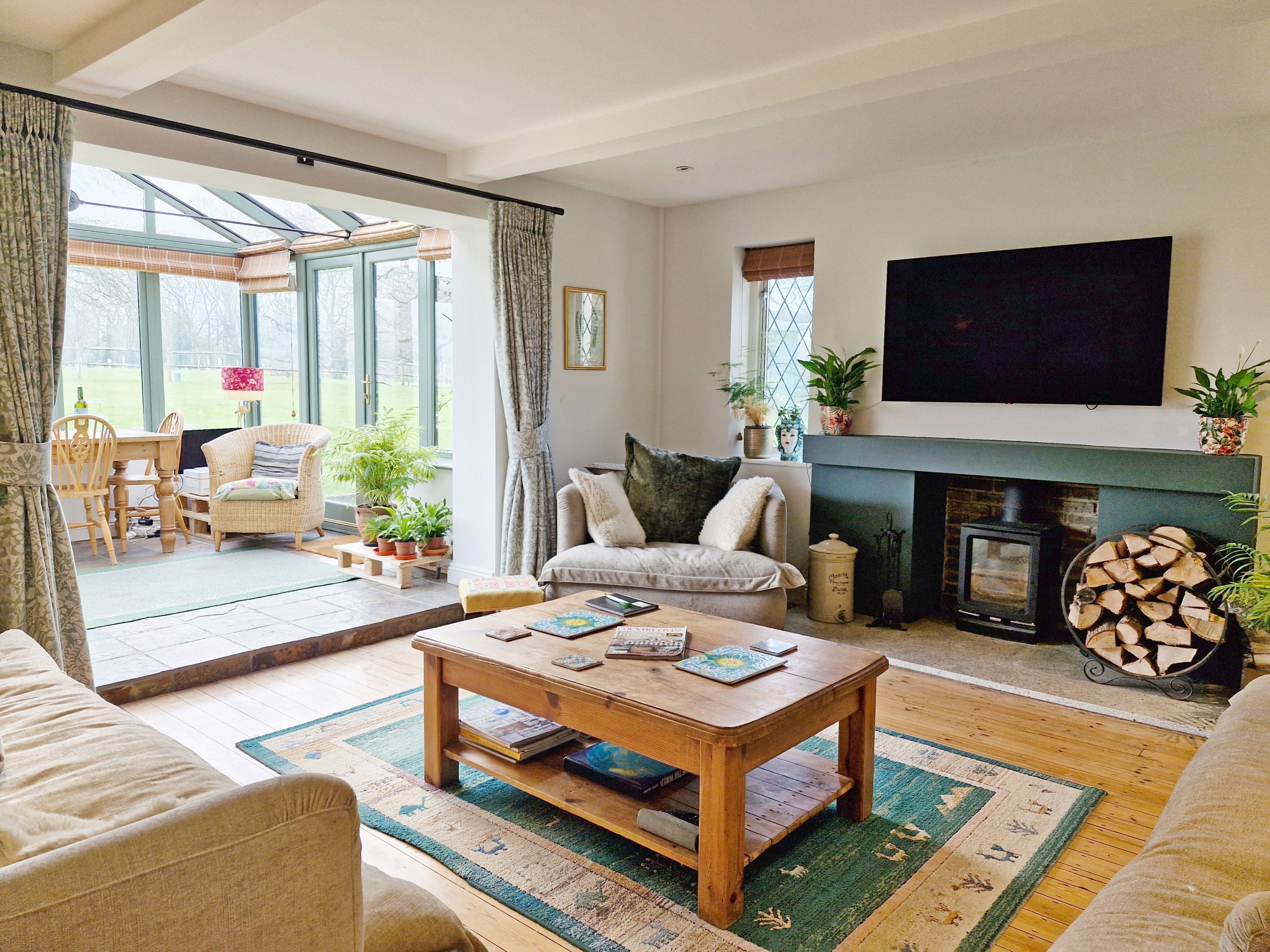 Broomy Cottage - Sleeps 10 Guests  In 5 Bedrooms - West Sussex