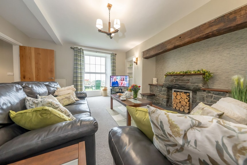 Self Catering Accommodation On A Working Farm | Faeldre - Harlech