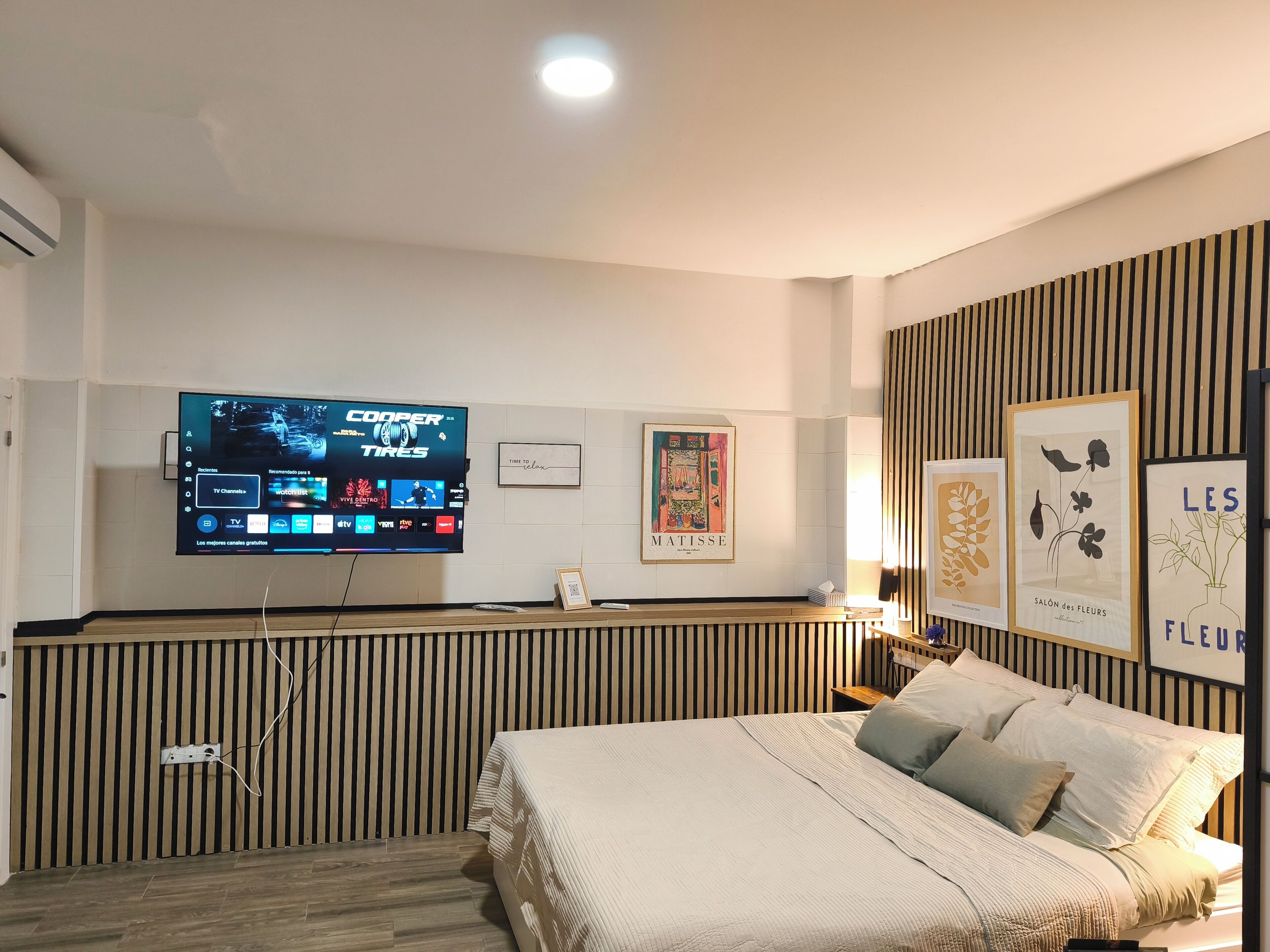 1 dormitorio, tabla de planchar con plancha, wifi gratis y ropa de cama