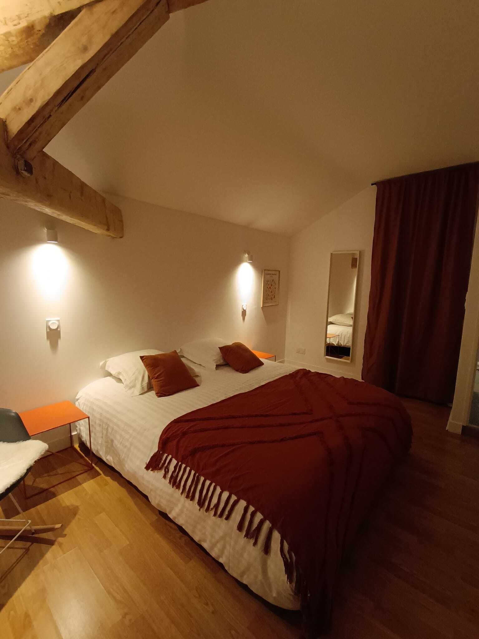 1 chambre, fer et planche à repasser, Wi-Fi, draps fournis