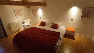 1 bedroom, iron/ironing board, WiFi, bed sheets