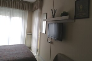 2 bedrooms, iron/ironing board, travel crib, free WiFi - Mountain air  (Laviano)