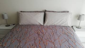 2 Schlafzimmer, Bügeleisen/Bügelbrett, Reisekinderbett, kostenloses WLAN