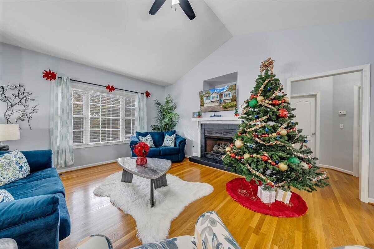 Smart TV, fireplace, table tennis, books