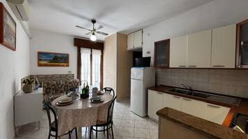 Apartment, 2 Bedrooms, Balcony | Dining room