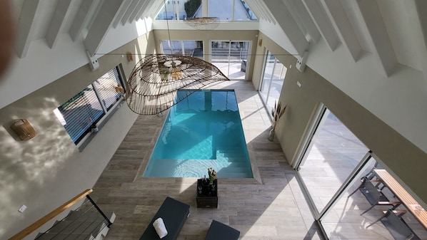 Sisäuima-allas, lämmitetty uima-allas