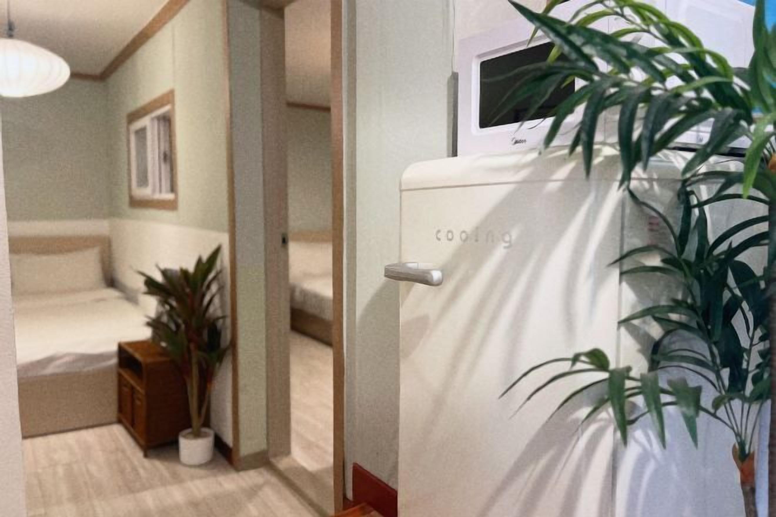 Frette Italian sheets, premium bedding, down comforters