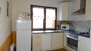 Private kitchen - 1st floor, view village, balcony, ski locker, 55m², Les Gets (Les Gets)