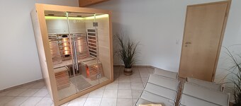 Ferienwohnung mit 135m², Platz für 4 Erwachsene + 2 Kinder, Infarotkabine