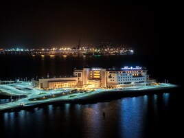 Fachada del alojamiento - Noche