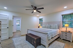 3 bedrooms, iron/ironing board, travel crib, free WiFi