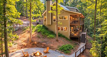 On the River with Arcade, Firepit & Pet Friendly!