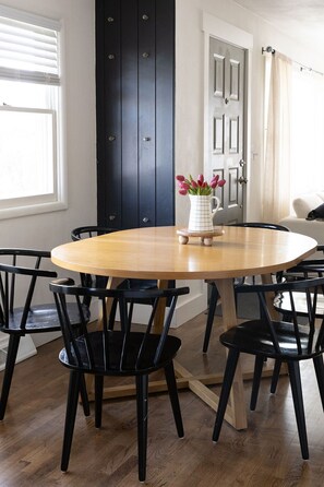 Dining - Modern Home in Central Billings (Billings)