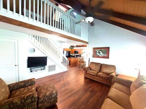 Smart TV y chimenea 