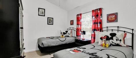 3 Schlafzimmer, Bügeleisen/Bügelbrett, Bettwäsche