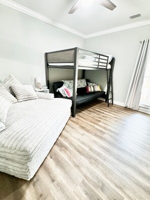 4 chambres, fer et planche Ă repasser, Wi-Fi, draps fournis