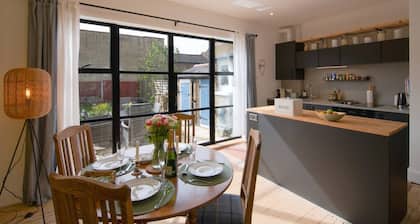 Cosy Stylish house near Southend - Pass the Keys