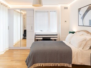 2 slaapkamers, een strijkplank/strijkijzer, gratis wifi, beddengoed