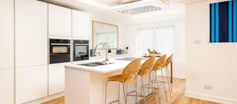 Lux, Light & Spacious- Chilterns  - Pass the Keys