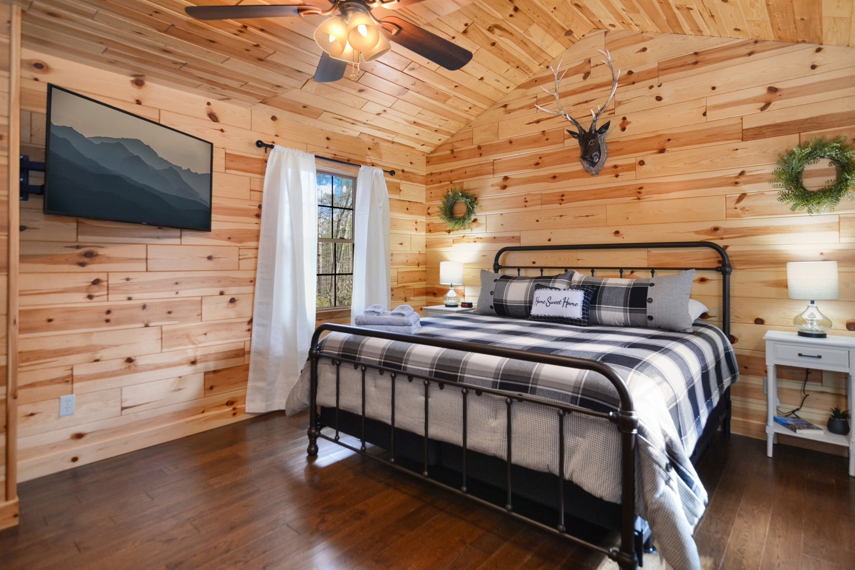 3 chambres, fer et planche à repasser, Wi-Fi gratuit, draps fournis