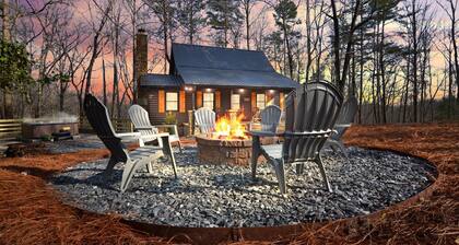 Newly Renovated Luxury Cabin w/Hot tub & Fire pit!