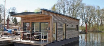 Gemütliches Hausboot in Winsen-stöckte