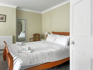 2 quartos, Wi-Fi de cortesia, roupa de cama