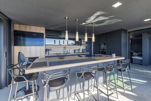 Fridge, microwave, oven, stovetop - Villa ELEANOR (Saint-Raphaël)