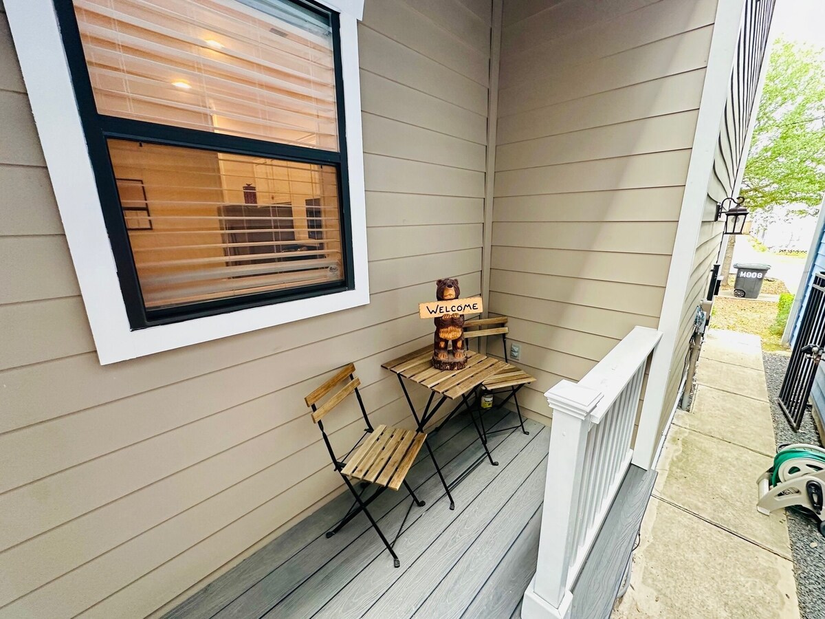 Photo 4 of Family-friendly hidden gem w/ pool oasis! Perfect location, close to everything!