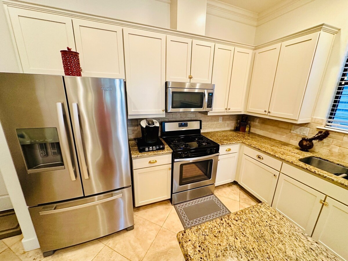 Photo 11 of Family-friendly hidden gem w/ pool oasis! Perfect location, close to everything!