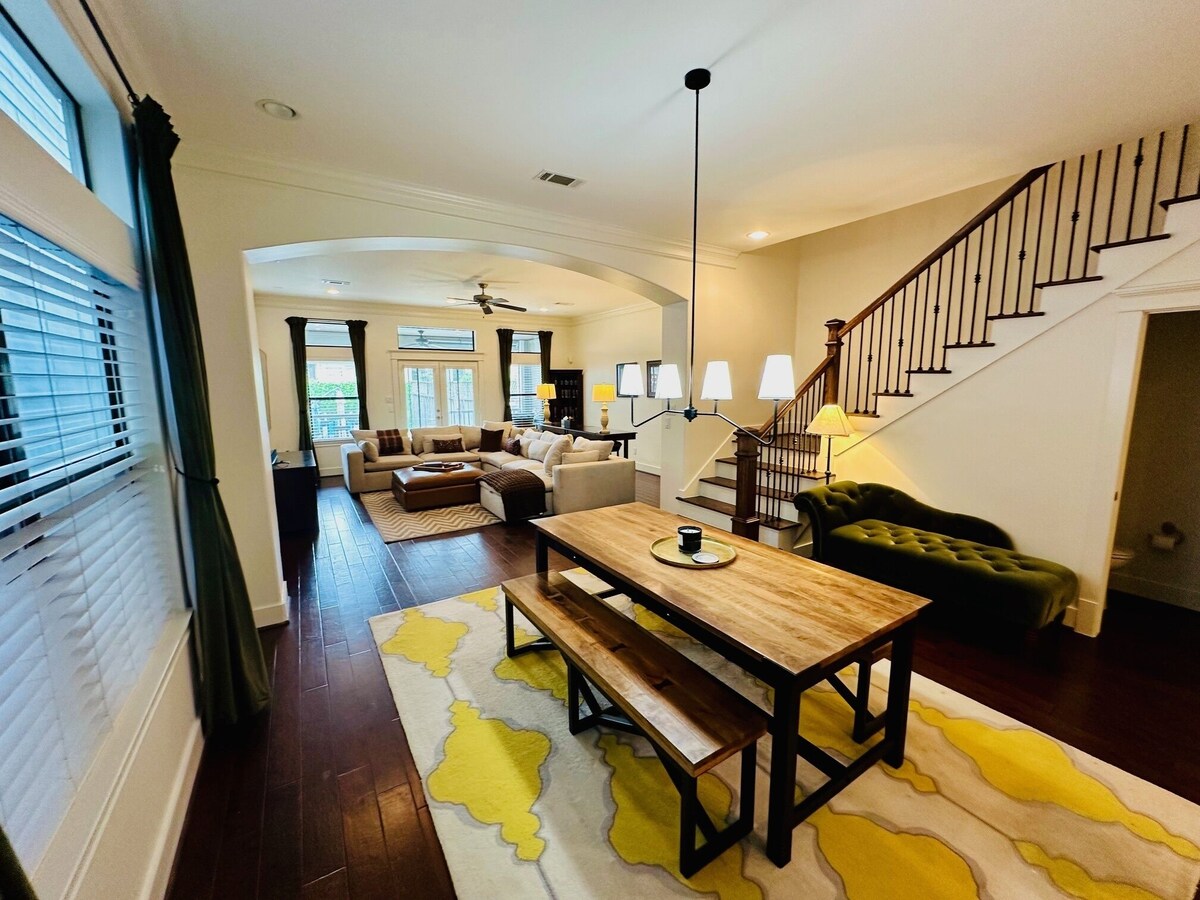 Photo 6 of Family-friendly hidden gem w/ pool oasis! Perfect location, close to everything!