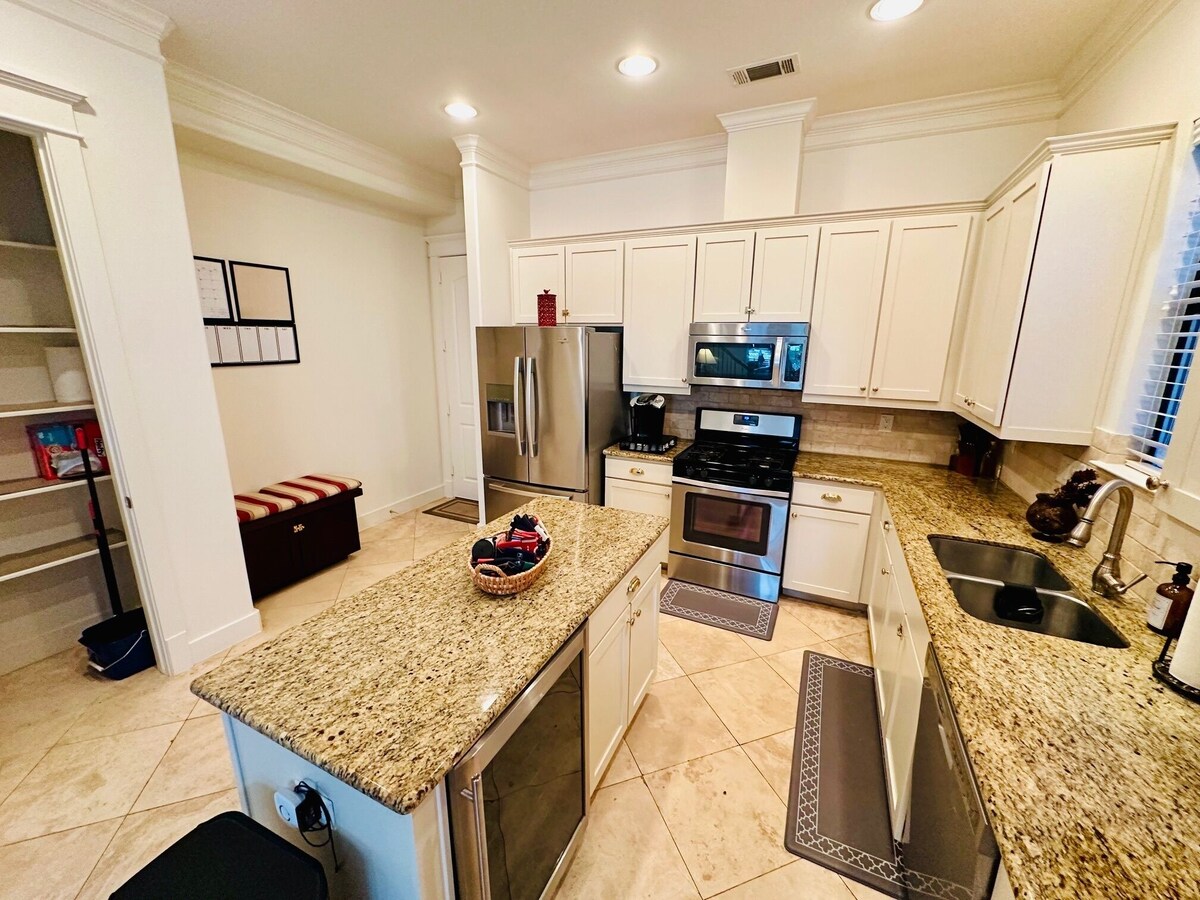 Photo 10 of Family-friendly hidden gem w/ pool oasis! Perfect location, close to everything!