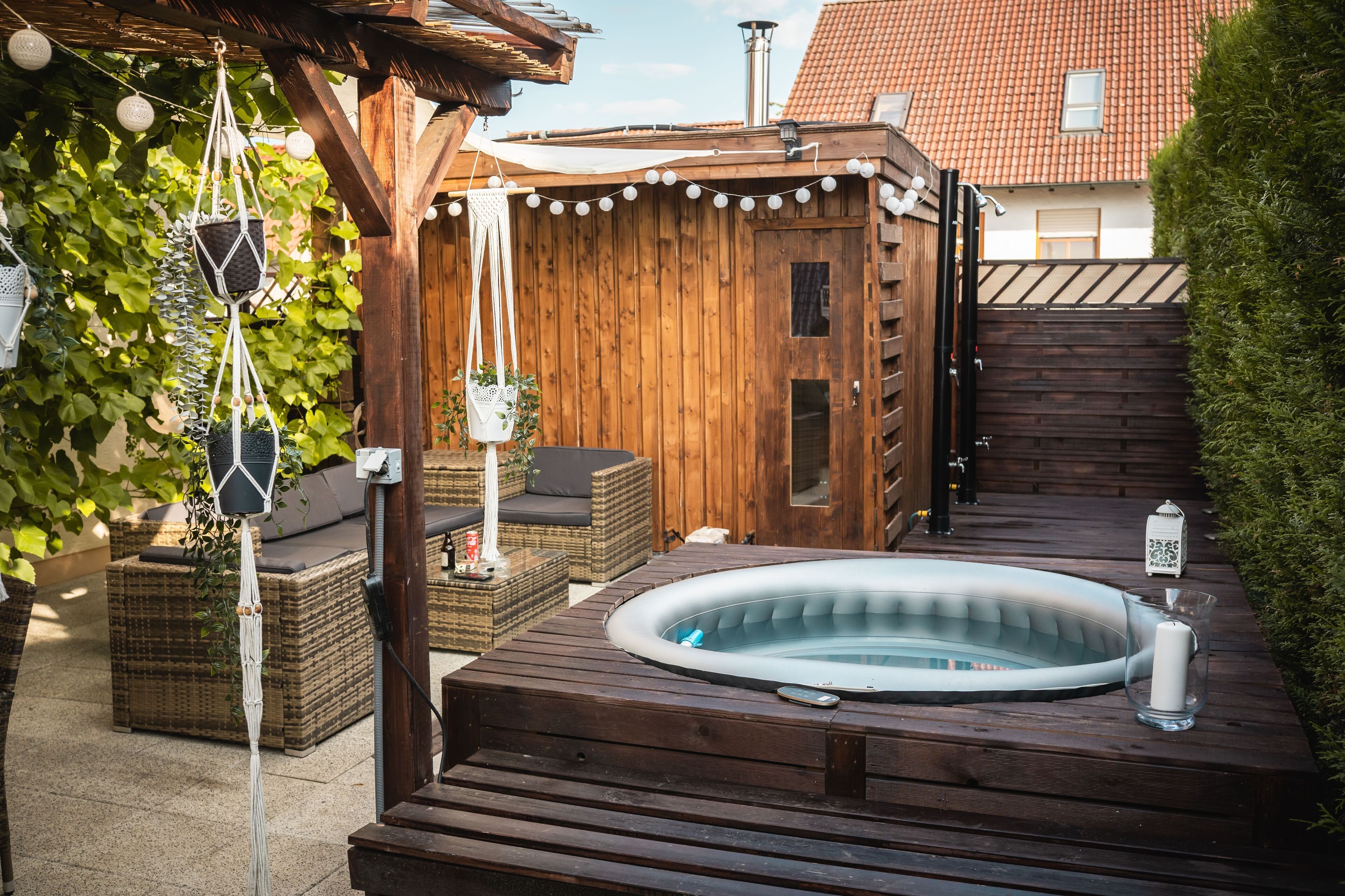 Traumhafte Ferienwohnung zum See. Mit Pool, Whirlpool, Sauna und Outdoor-küche