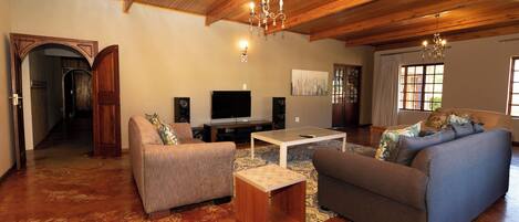 Télévision de 21 pouces avec chaßnes numériques