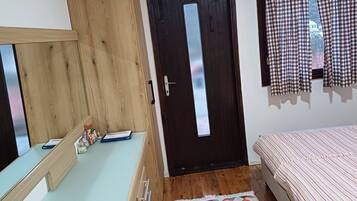 1 dormitori, wifi i roba de llit