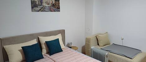 1 bedroom, WiFi, bed sheets