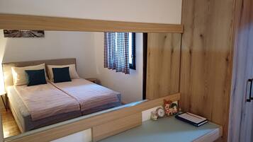 1 dormitori, wifi i roba de llit