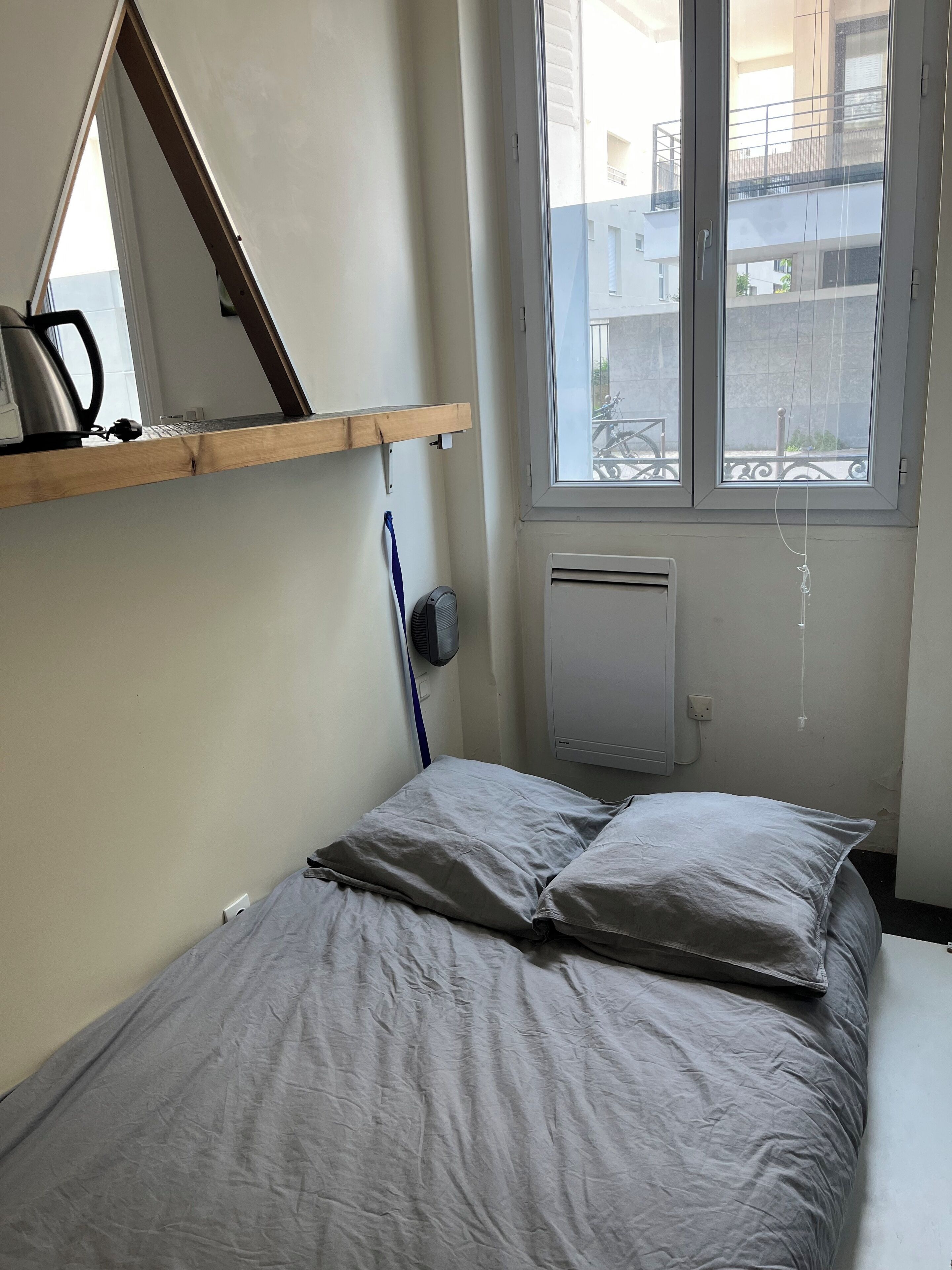 1 slaapkamer, een strijkplank/strijkijzer, wifi, beddengoed