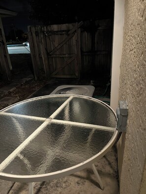 Bain à remous extérieur