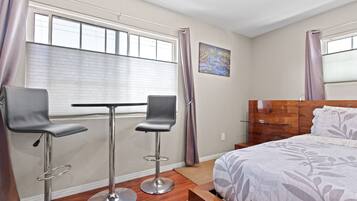 1 bedroom, iron/ironing board, WiFi, bed sheets