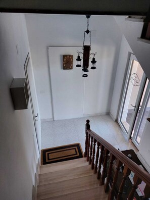 Interior - In the Green of Irpinia locality Montemarano (Avellino) stands Tenuta Casa Arsa. (Casa Arsa)