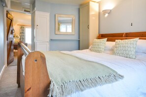 3 عدّة غرف نوم ومكواة/لوح كي وواي فاي مجانًا وملاءات أسرّة