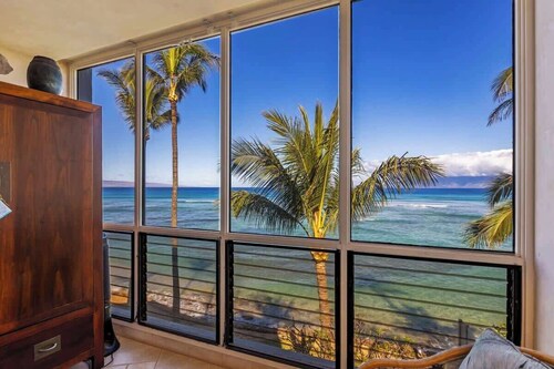 Stunning Beachfront Remodeled Corner 2bed condo