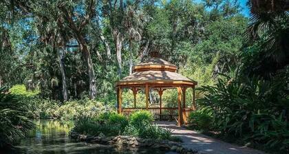 Beautiful New 4-BR Home Near All Major Attractions