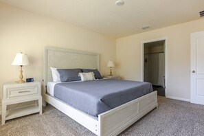 4 bedrooms, desk, iron/ironing board, travel crib - Beautiful New 4-BR Home Near All Major Attractions (Palm Coast)