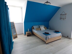 4 chambres, fer et planche à repasser, Wi-Fi